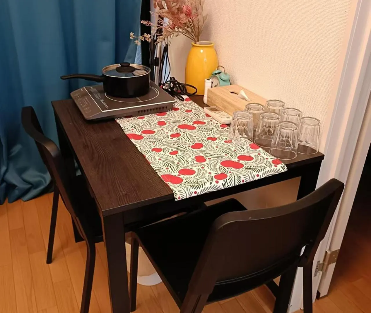 Hotel apartamentowy 天满桥 Guest House #有电梯 #步行大阪城 #赏樱花必打卡点 #直达梅田 京都 #多浴室多厕所非常适合家庭客人入住 #免费wifi