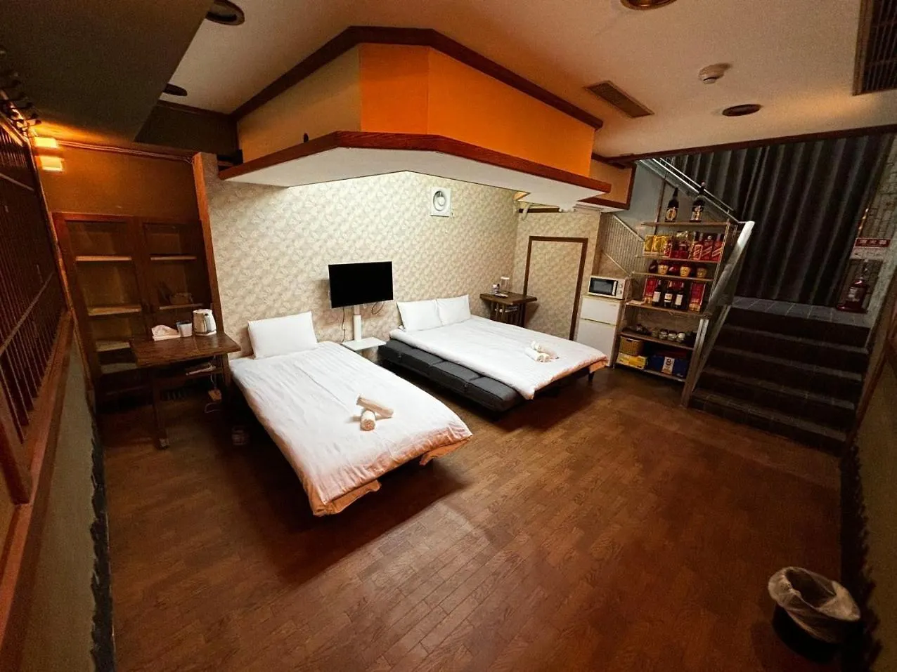 Lejlighedshotel 天满桥 Guest House #有电梯 #步行大阪城 #赏樱花必打卡点 #直达梅田 京都 #多浴室多厕所非常适合家庭客人入住 #免费wifi