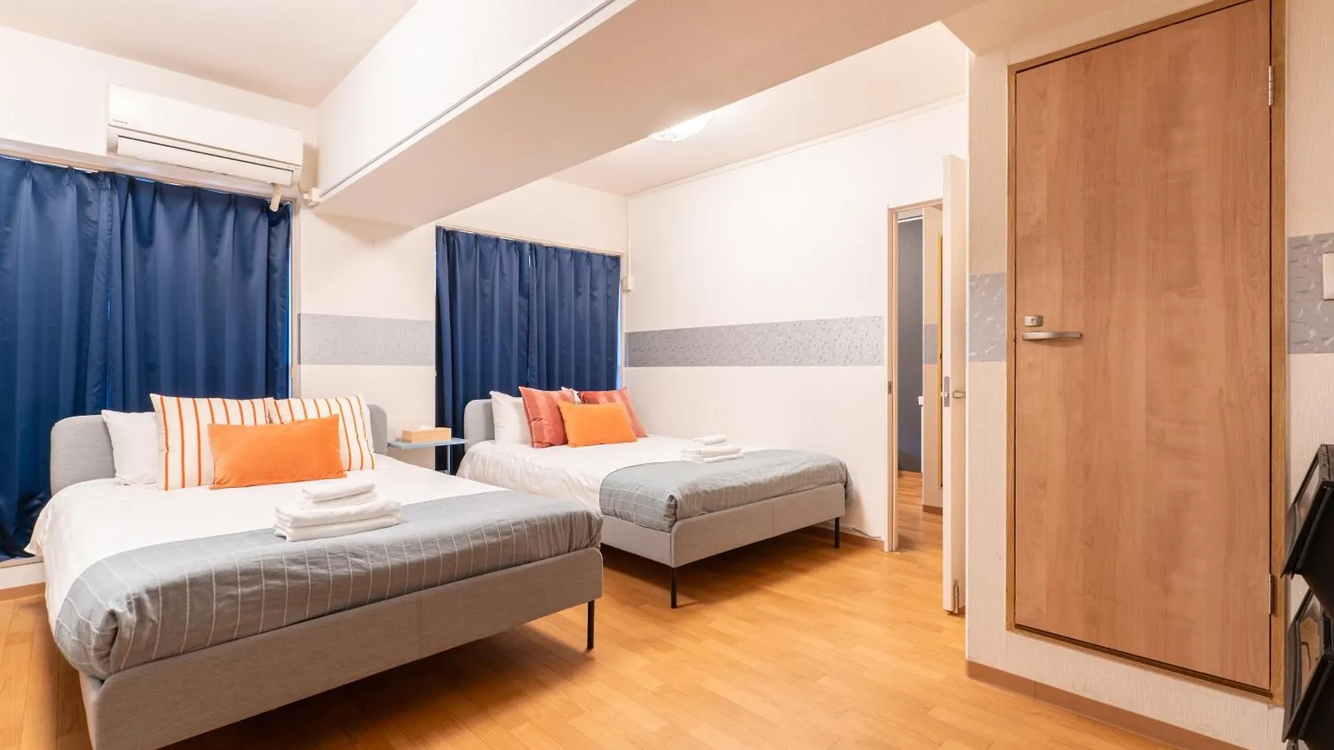 天满桥 Guest House #有电梯 #步行大阪城 #赏樱花必打卡点 #直达梅田 京都 #多浴室多厕所非常适合家庭客人入住 #免费wifi 0*, Osaka